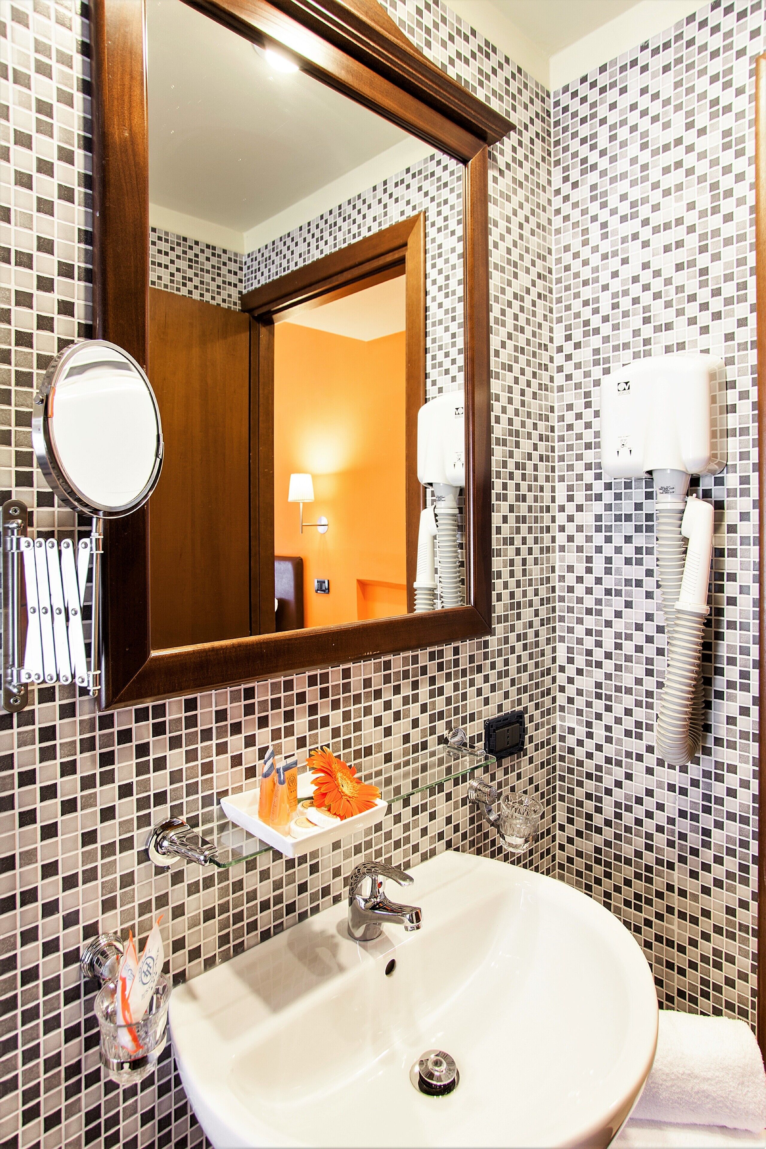 small double room  | bathroom | shower, hydromassage showerhead, free toiletries, hair dryer