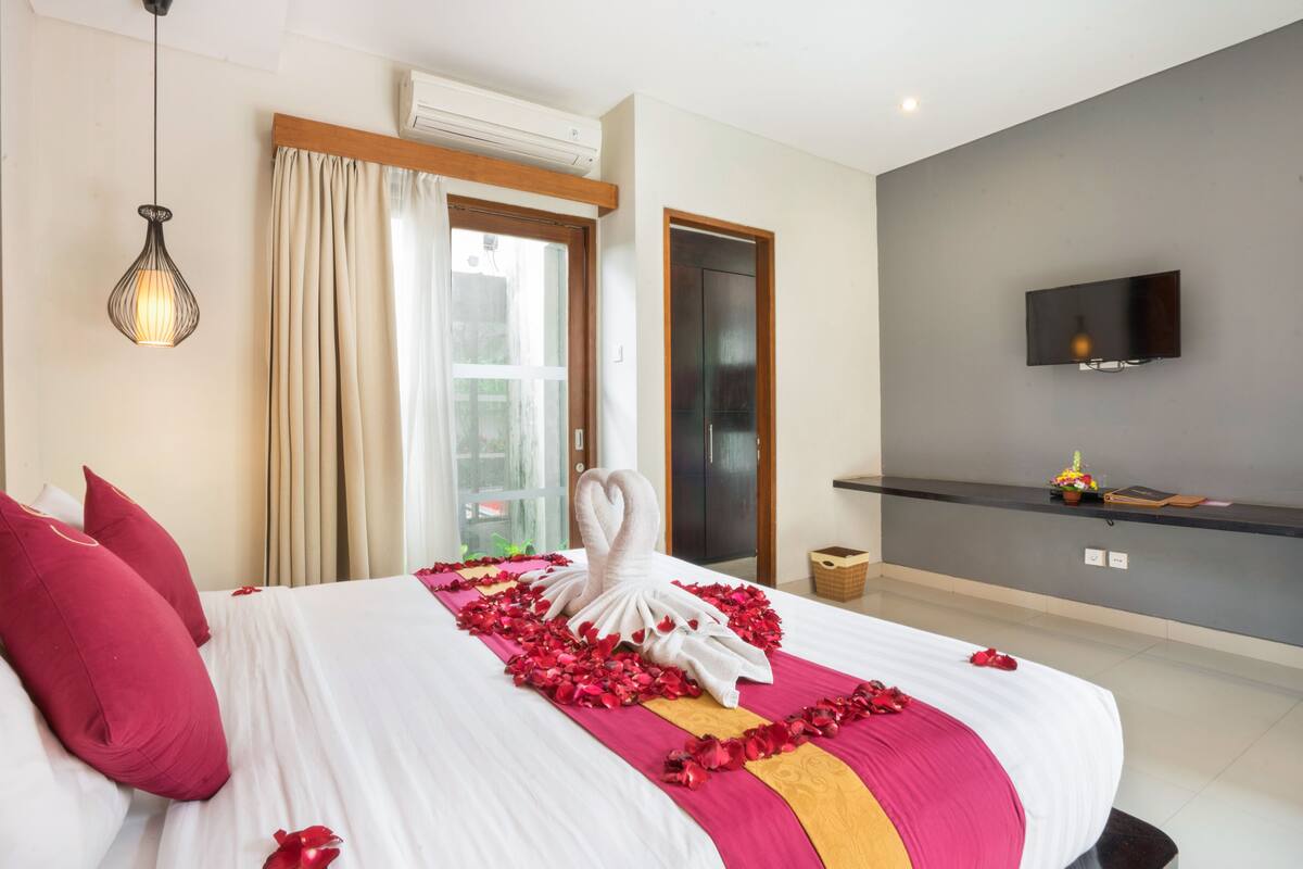 One Bedroom Pool Villas - Samaja Honeymoon Package (inclusive 1X Dinner 1X Massage) | 1 室のベッドルーム、高級寝具、ミニバー、セーフティボックス (室内)