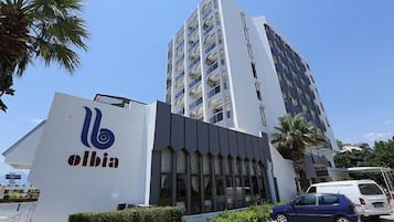 施設の正面