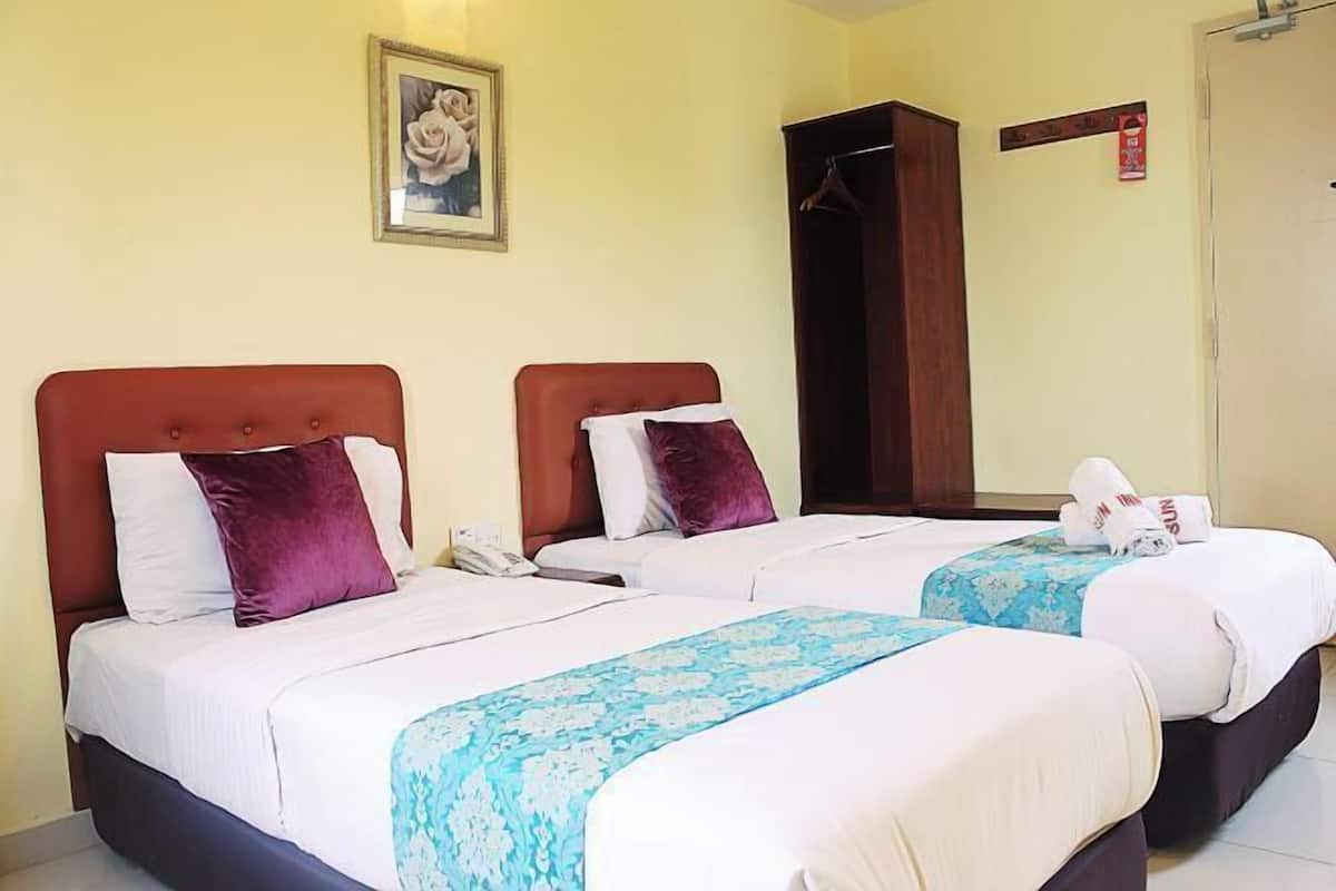 1 bedroom, in-room safe, desk, free WiFi