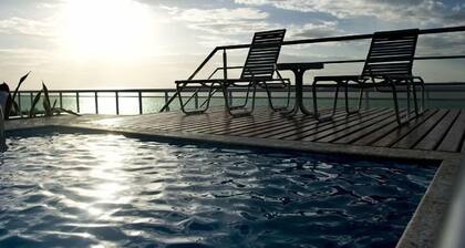 Lauthentique Cristal Hotel