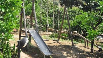 Children’s play area – outdoor