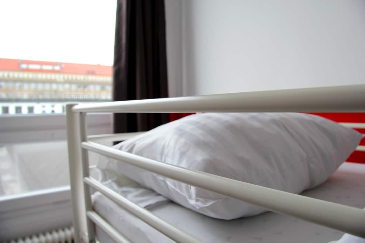 In-room safe, soundproofing, free WiFi