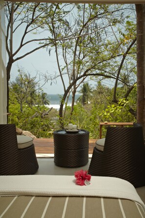 Deluxe Junior Suite w/ Jacuzzi | View from room