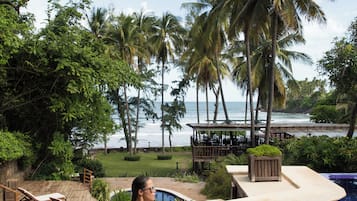 3 piscinas al aire libre