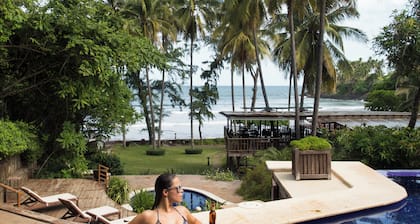 Las Flores Resort