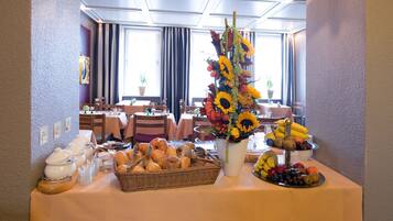 Daily buffet breakfast (EUR 8 per person)