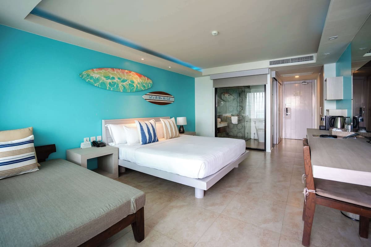 Deluxe Room, 1 King Bed, Non Smoking