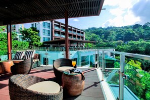 Bar (on property) - Zenmaya Oceanfront Phuket, Trademark Collection by Wyndham (Kamala)