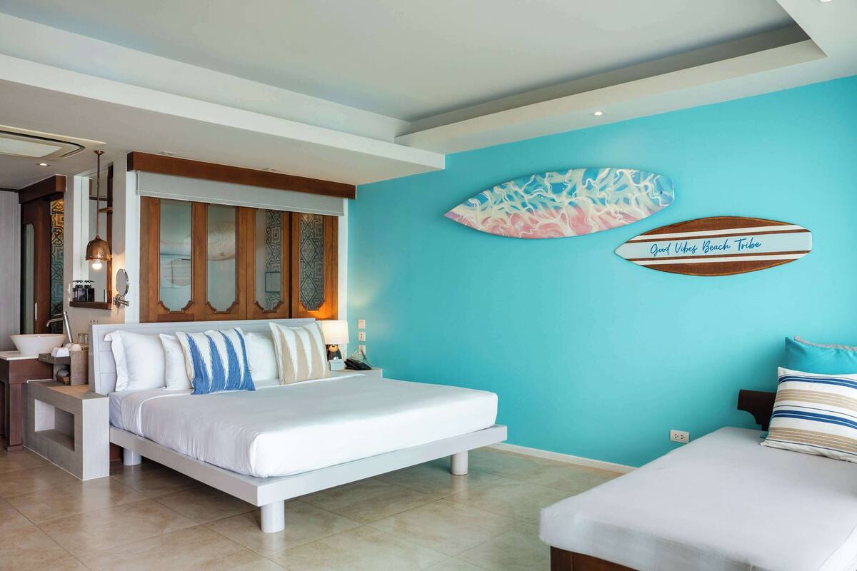 Premium Deluxe Seaview King | 미니바, 객실 내 금고, 책상, 노트북 작업 공간