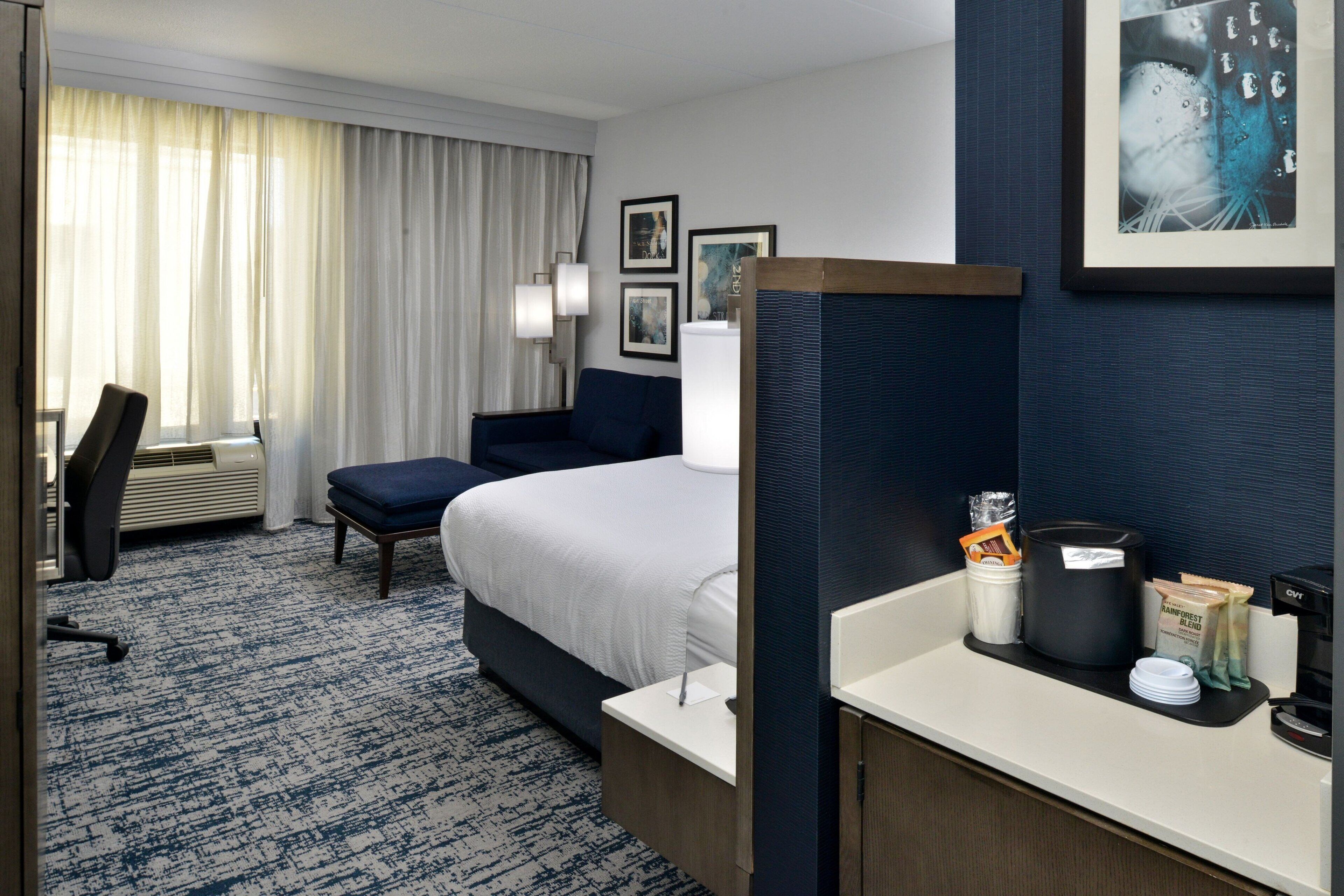 room, 1 king bed | desk, laptop workspace, blackout curtains, iron/ironing board