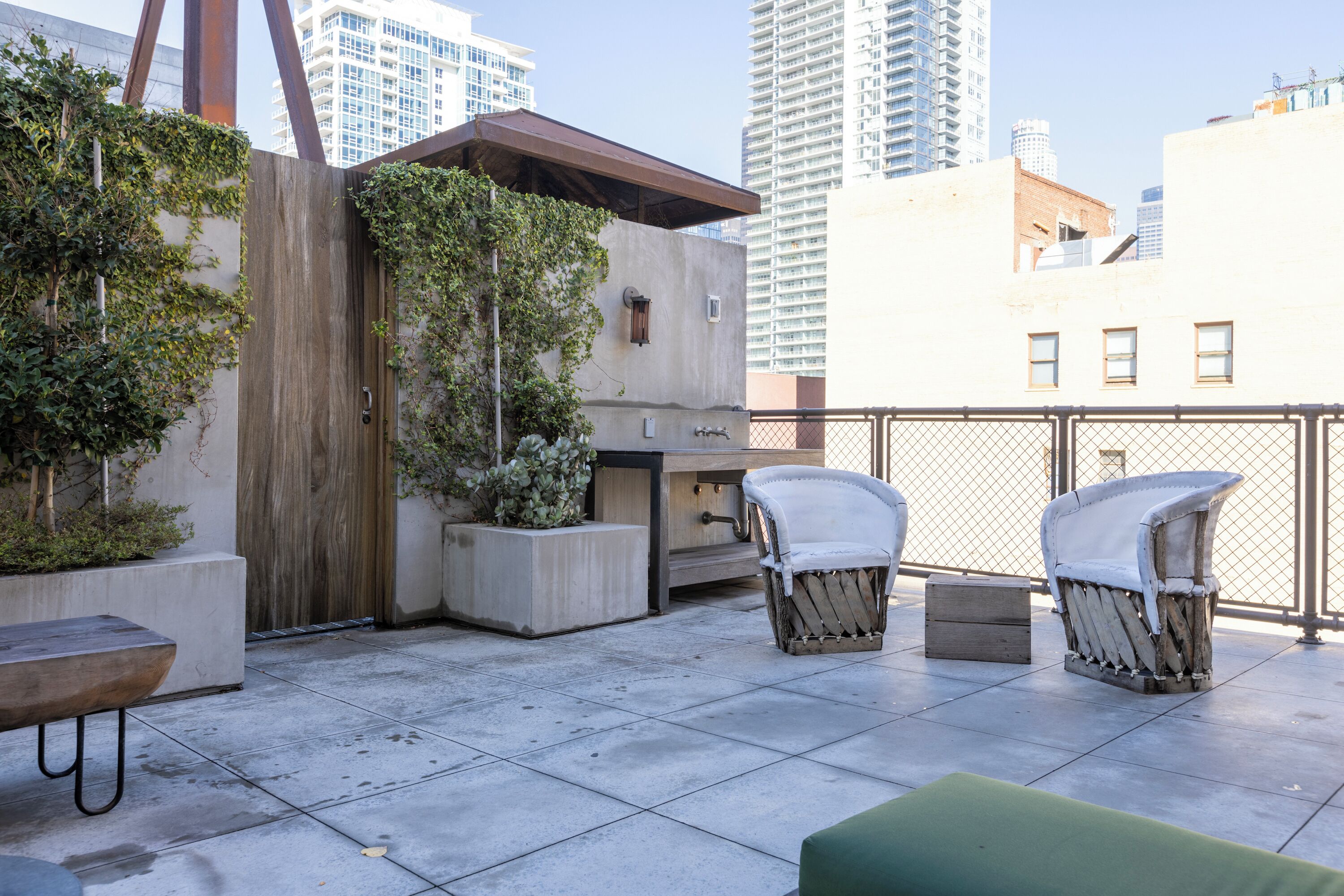 Loft King Terrace Suite (Self Check-in) | Balcony view