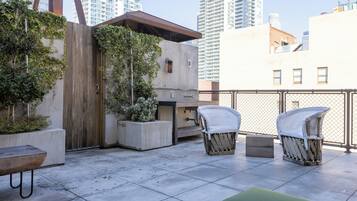 Loft King Terrace Suite (Self Check-in) | Balcony view