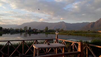 Habitación triple clásica | Terraza o patio