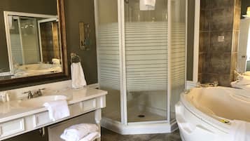 Port Royal | Bathroom | Designer toiletries, hair dryer, towels, soap