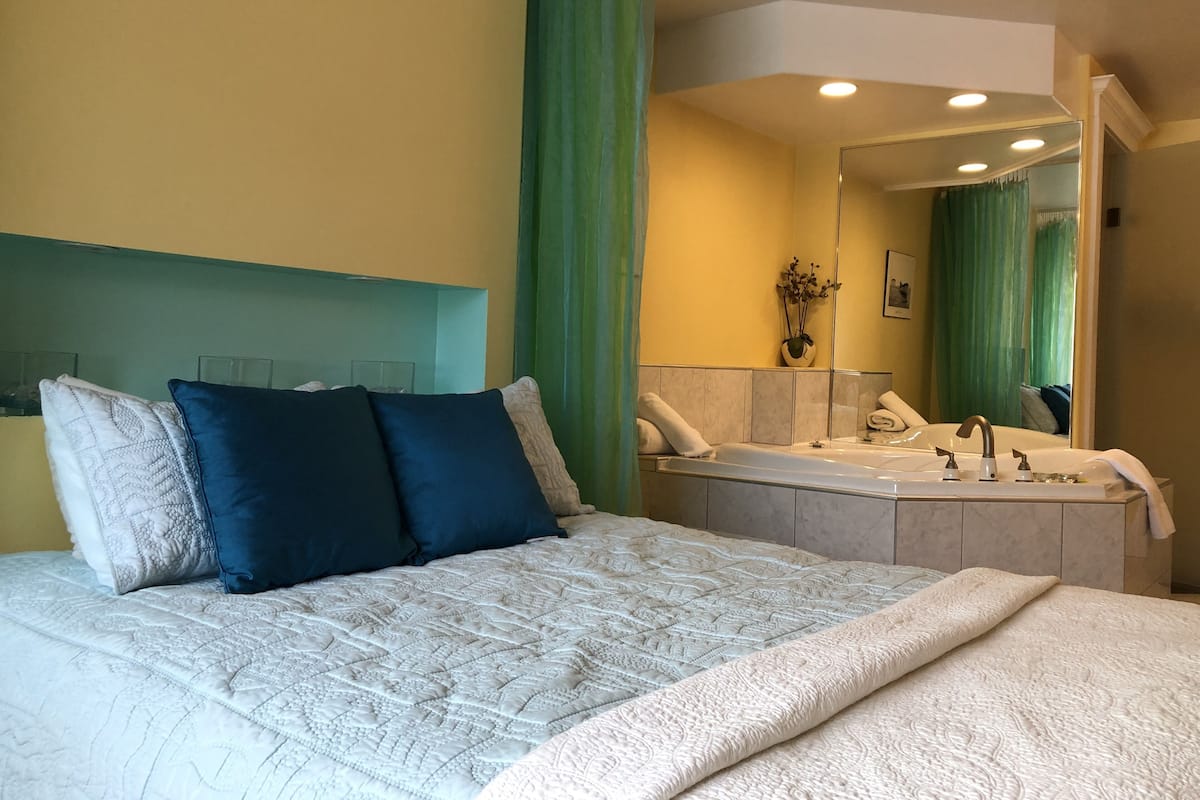 Trinity Suite | 1 bedroom, individually decorated, individually furnished