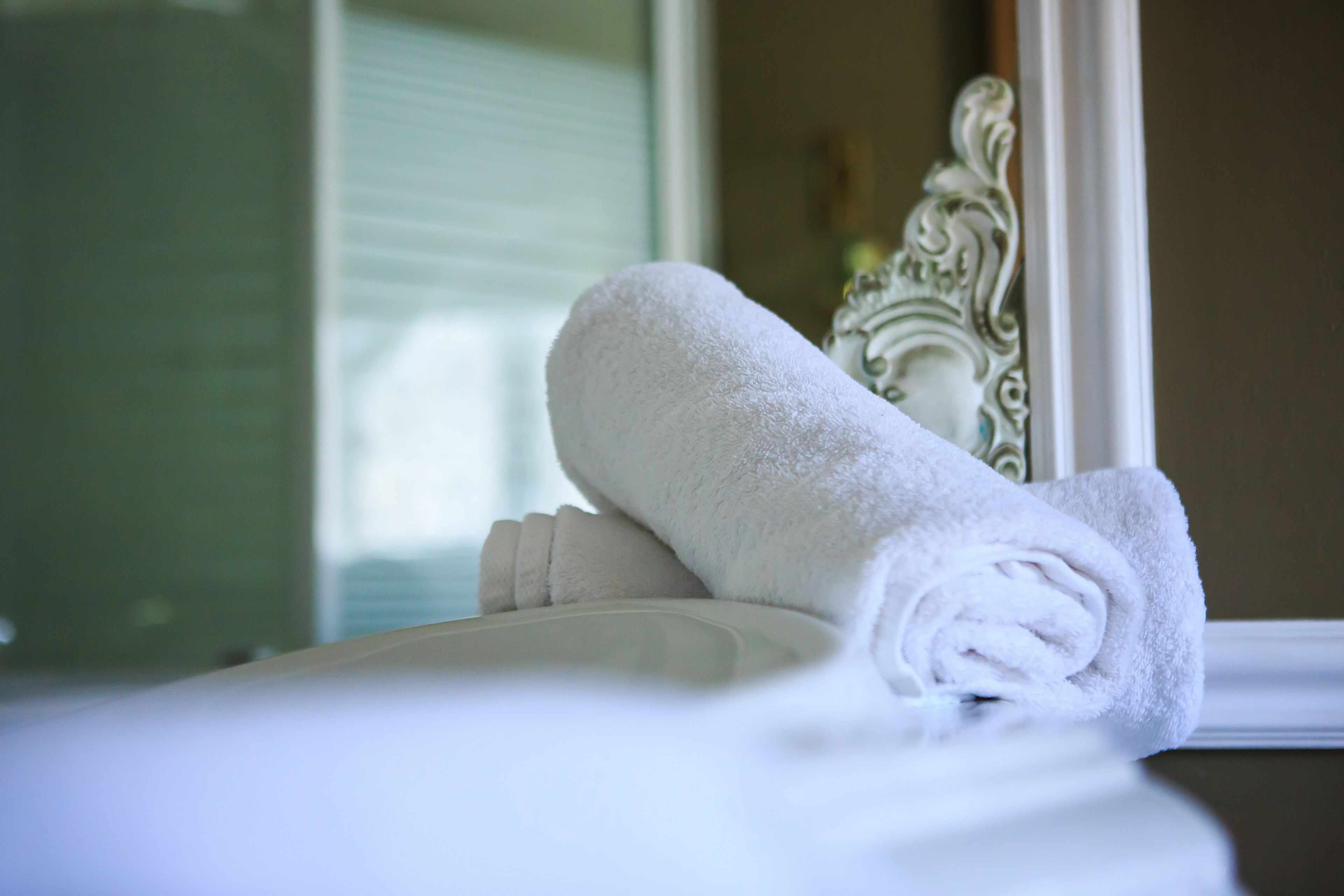 Photo - Leaside Manor