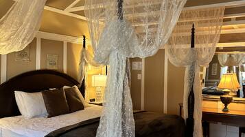 Parker Suite | 1 bedroom, individually decorated, individually furnished