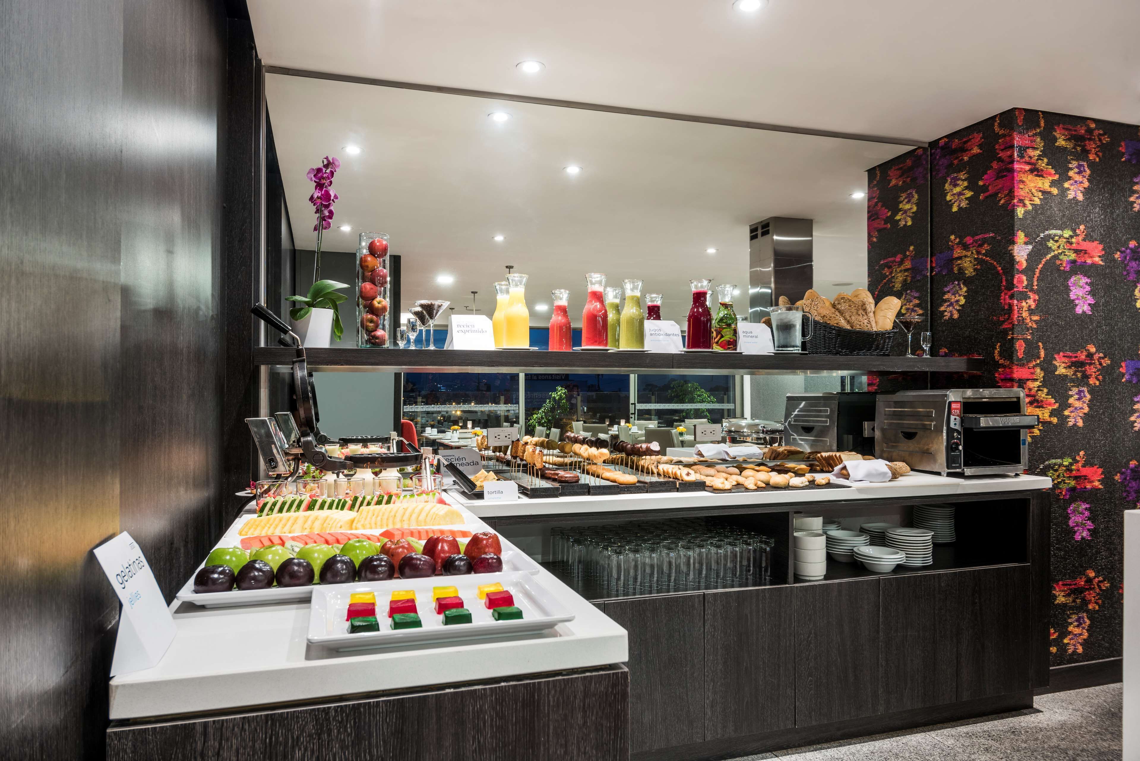 Petit déjeuner buffet servi en supplément