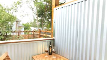 Phòng phong cách cổ điển | Ban công