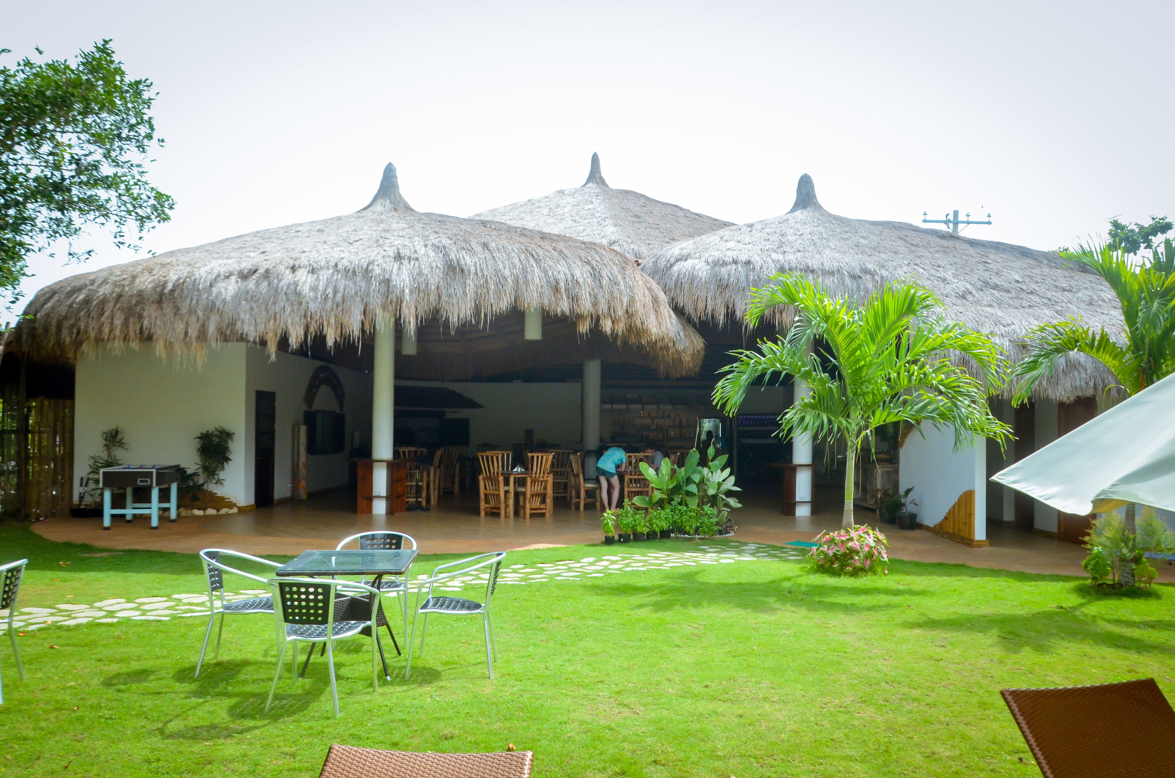 breakfast, lunch, dinner served; international cuisine, pool views