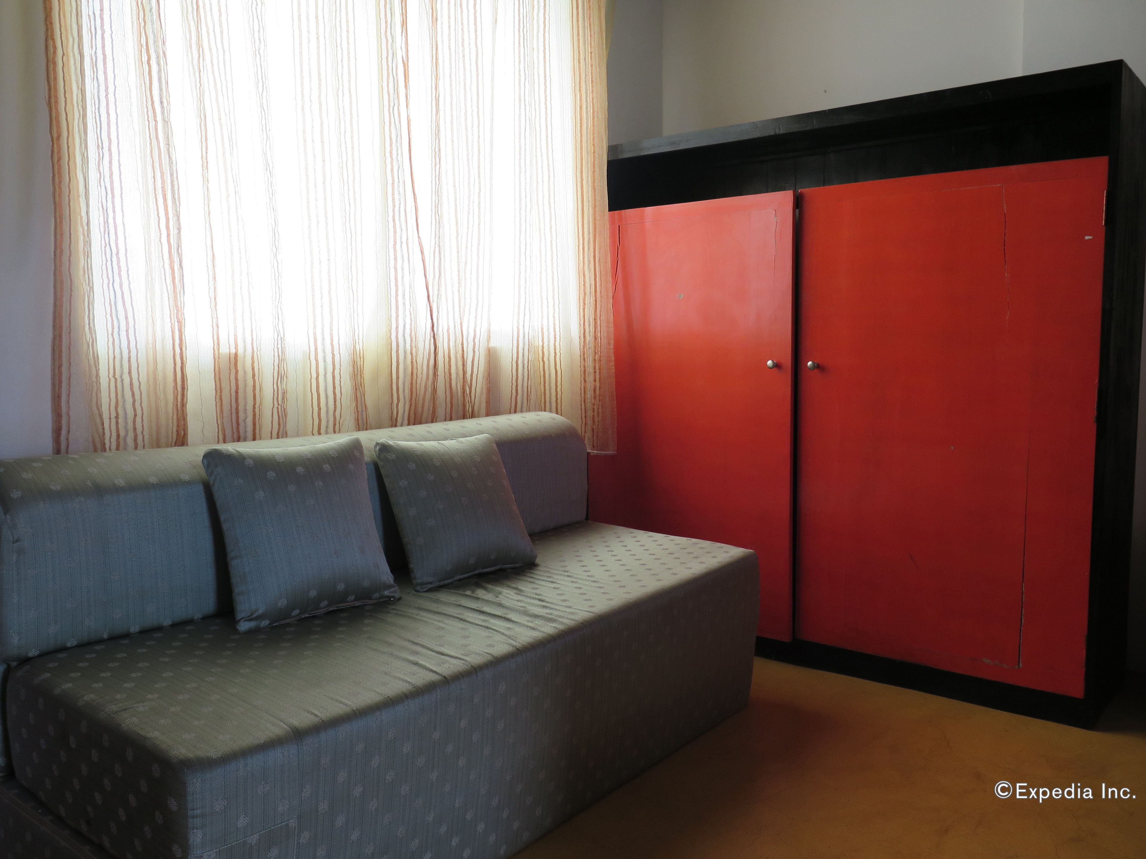 family room | living room