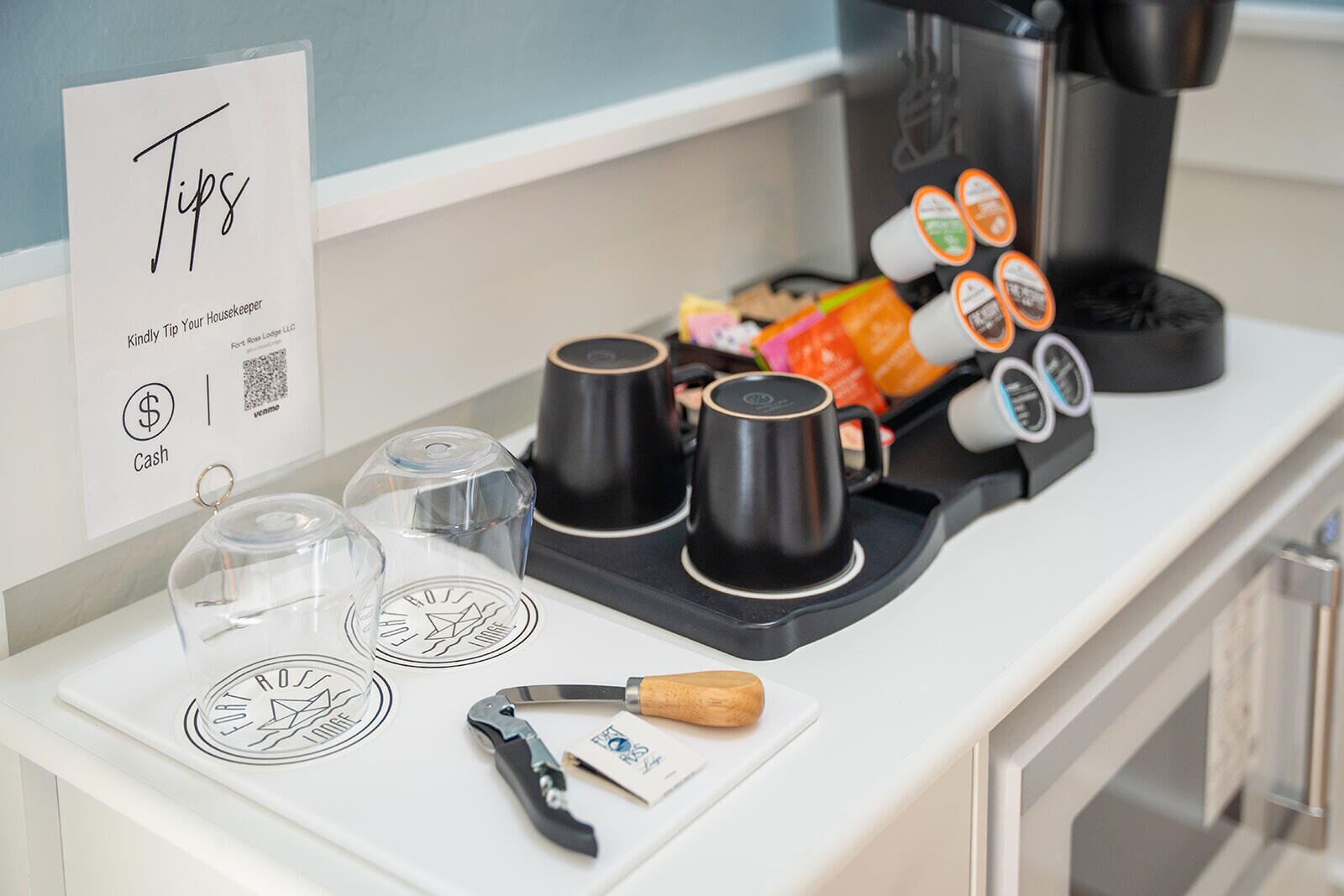 premium room, 1 queen bed, hot tub, ocean view (queen bed, fireplace, private spa) | private kitchenette | mini-fridge, microwave, coffee/tea maker