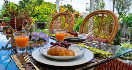 Hale Kawehi B&B Guesthouse