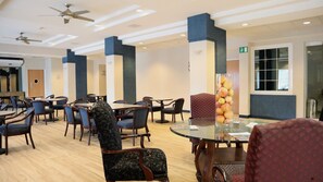 Lobby sitting area - Rio Vista Inn (Tampico)