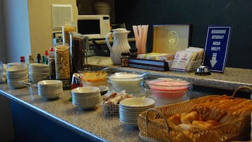 Free daily buffet breakfast 