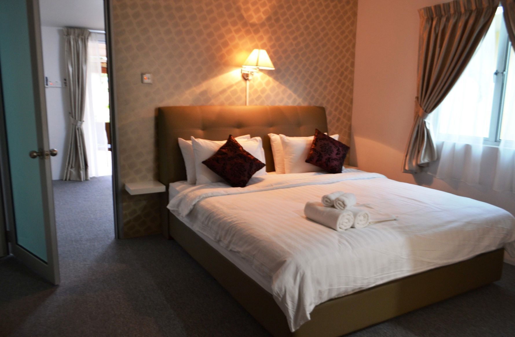 1 bedroom, minibar, in-room safe, individually decorated