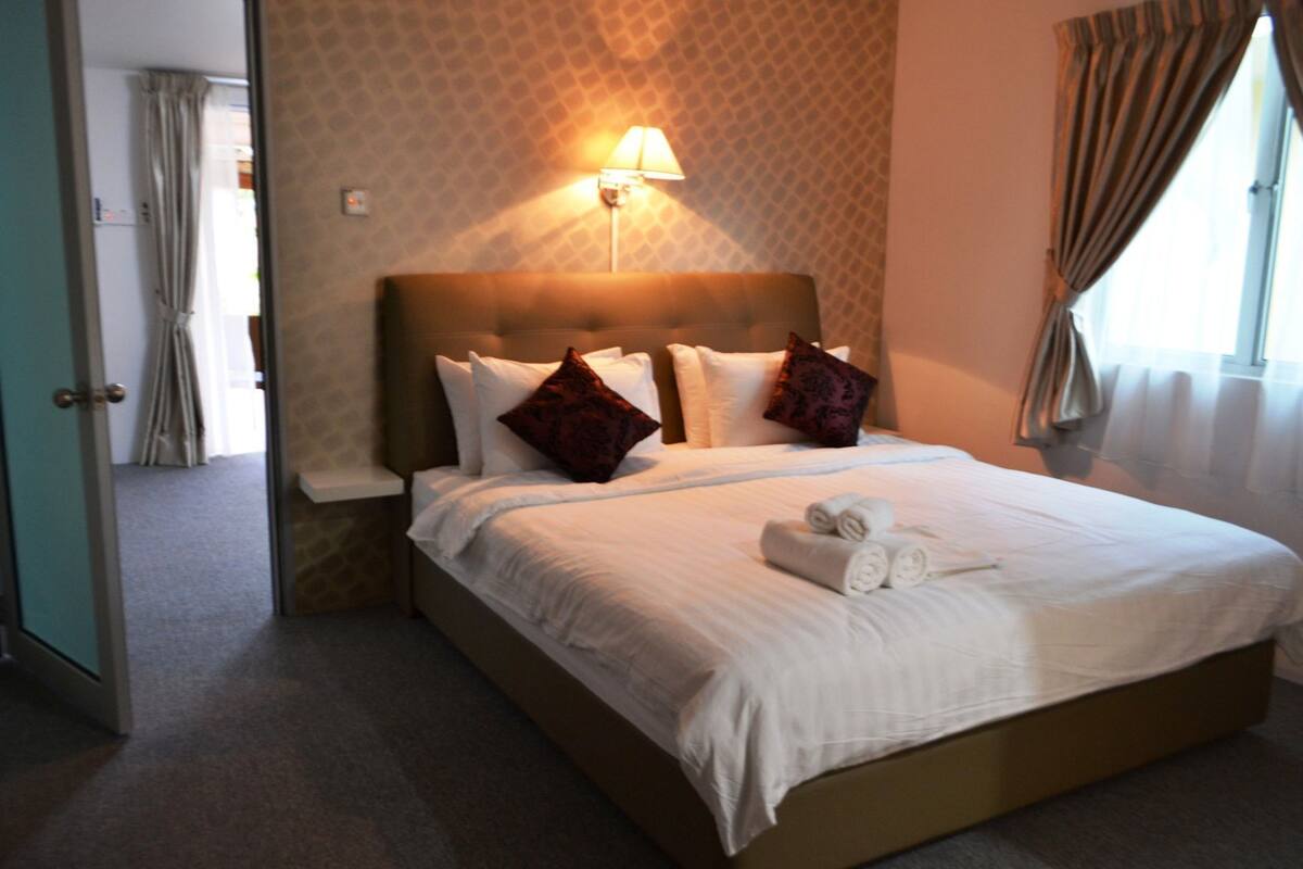 1 bedroom, minibar, in-room safe, individually decorated