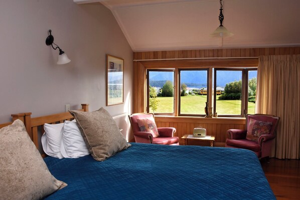 Deluxe-Zimmer | Zimmersafe, individuell dekoriert, individuell eingerichtet