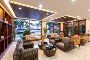 ロビー応接スペース