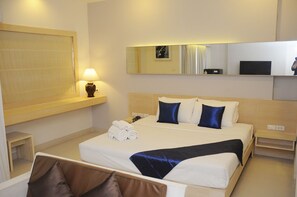 Deluxe Room | Cadar kapas Mesir, peralatan tempat tidur premium, busa memori 