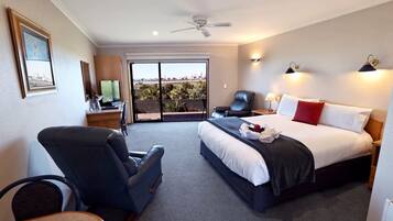 Studio with Seaview | Desk, blackout drapes, iron/ironing board, free WiFi