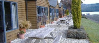 Lakefront Lodge