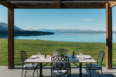 Restaurante al aire libre. Mt Cook Lakeside Retreat