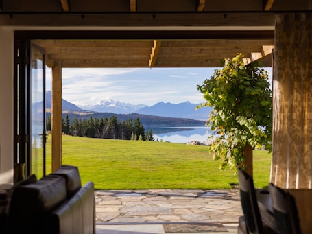 Terraza o patio. Mt Cook Lakeside Retreat