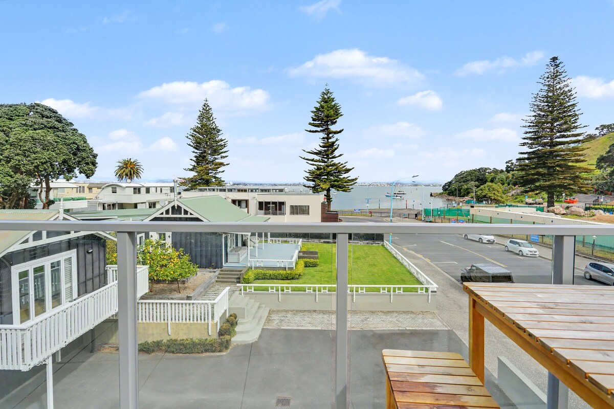Appartement familial, vue sur la baie | Vue du balcon