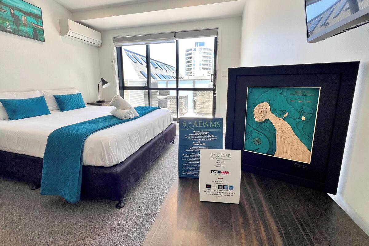 Deluxe Studio | Individually decorated, individually furnished, iron/ironing board