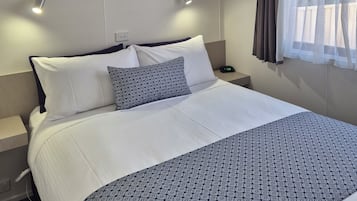 Villa, 2 Bedrooms | Blackout drapes, iron/ironing board, cribs (surcharge), WiFi (free)