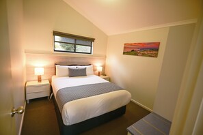 Two Bedroom Apartment - Garden View - Apollo Bay Waterfront Motor Inn (Apollo Bay)