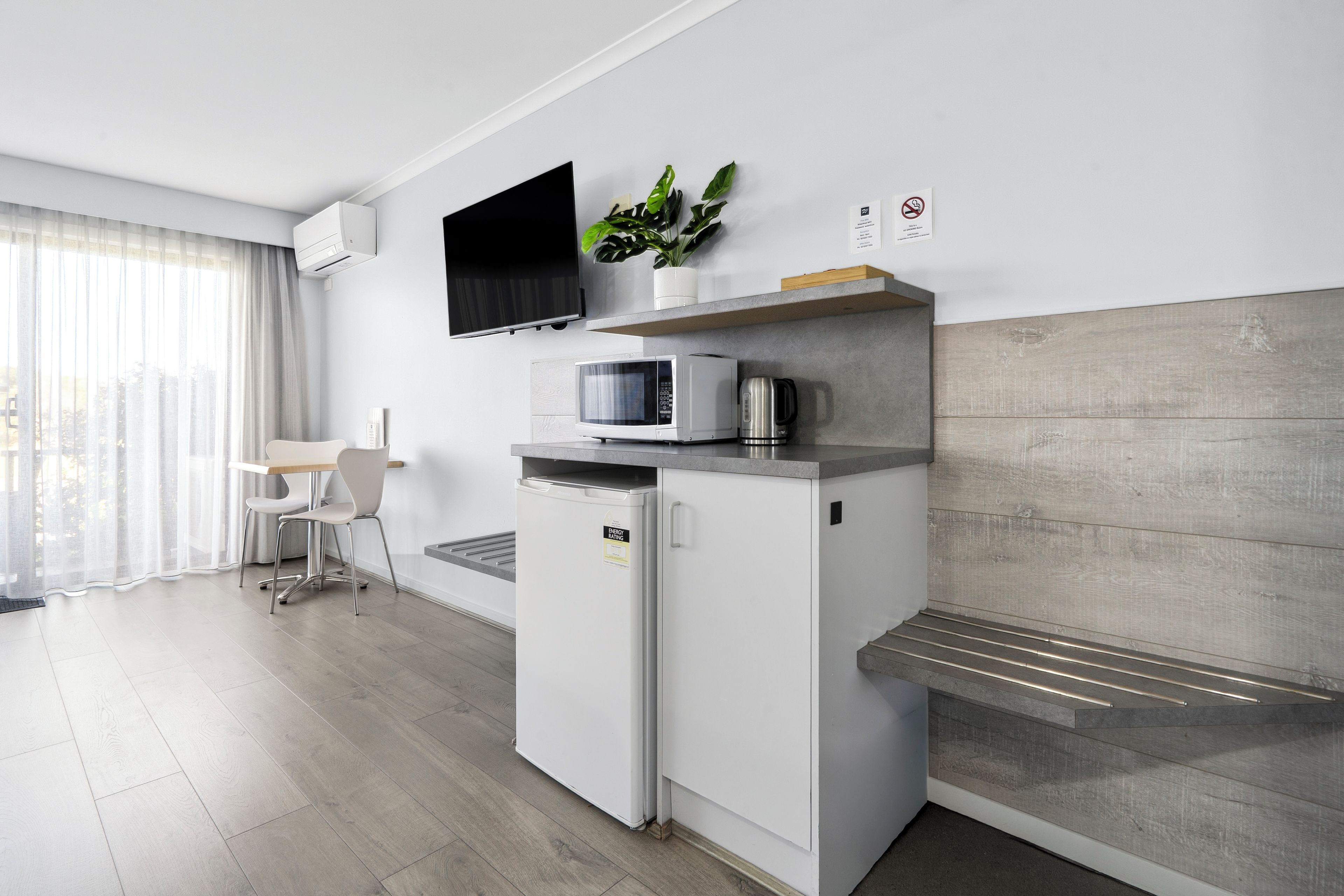 Private kitchenette