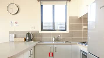 Villa, 2 Bedrooms | Private kitchen | Fridge, microwave, electric kettle, toaster