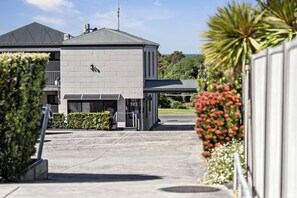 Exterior - Apollo Bay Waterfront Motor Inn (Apollo Bay)