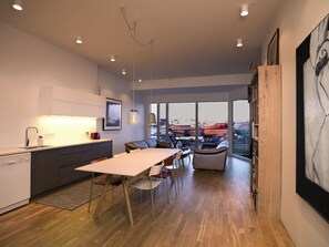 Fridge, microwave, oven, stovetop - Reykjavík Central Apartments (Reykjavik)