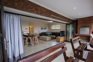 Family Apartment, 3 Bedrooms, Sea View, Sea Facing | Terrace/patio