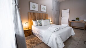 Premium bedding, memory-foam beds, in-room safe, individually decorated - Little Eden St Lucia (St. Lucia)