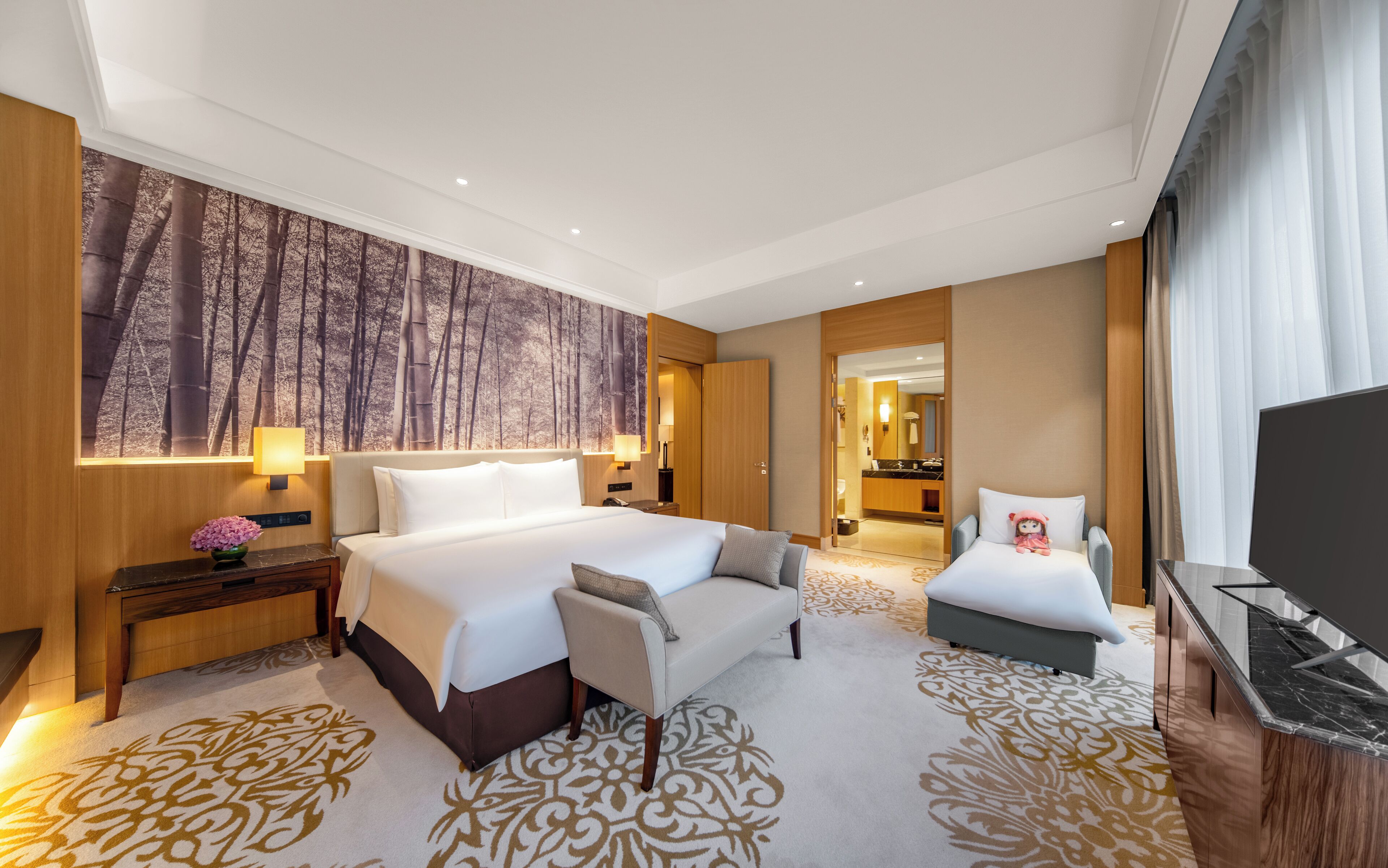 海宇楼行政套房（免费首日minibar+欢迎水果） | 埃及棉床单、高档床上用品、迷你吧、客房内保险箱